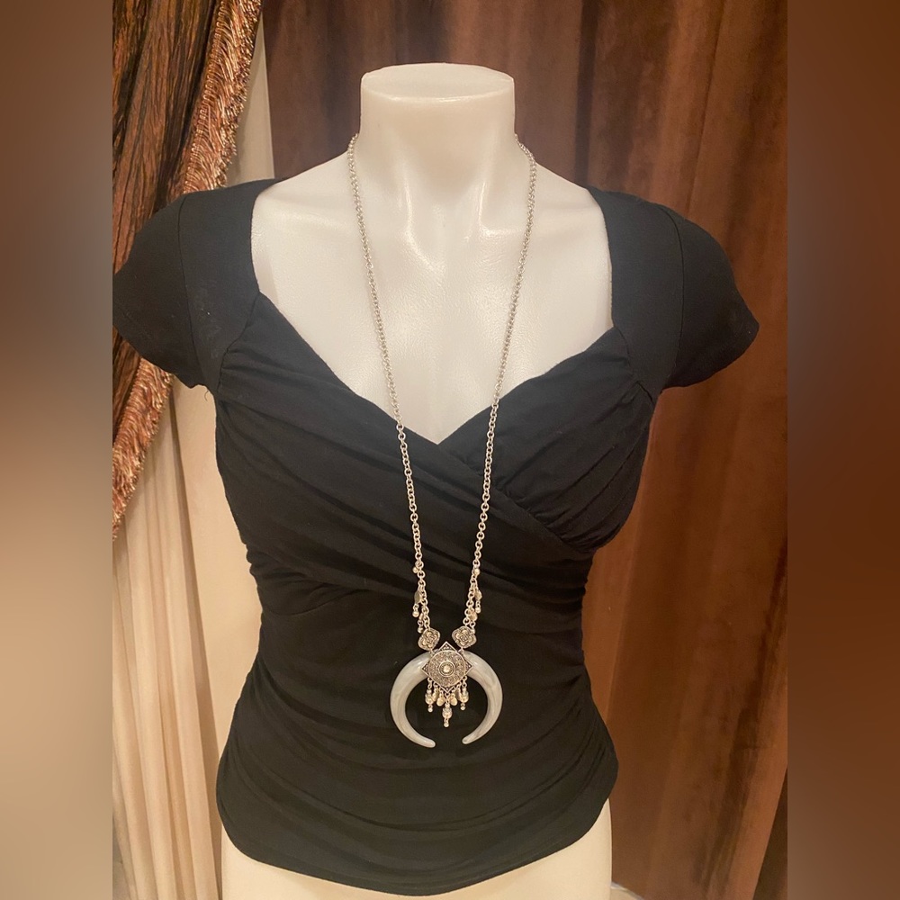 New Topshop long chain silver gray necklace horn